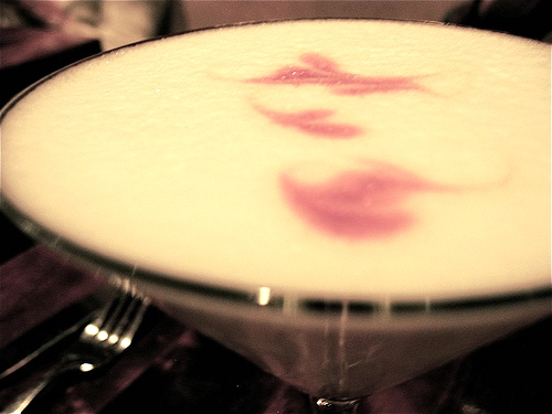 Happy Hour: Pisco Sour Happy Hour: Pisco Sour